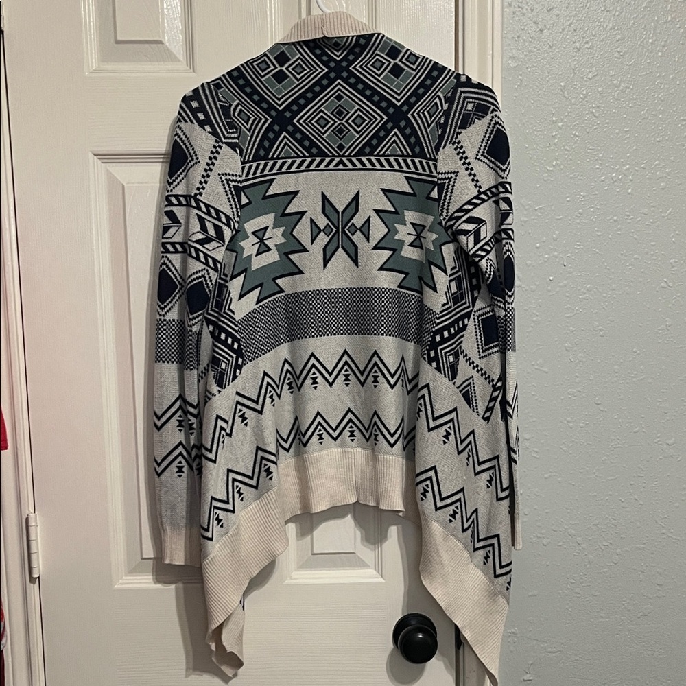 Pink Republic Aztec Print Navy and Cream Cardigan - Picture 5 of 5